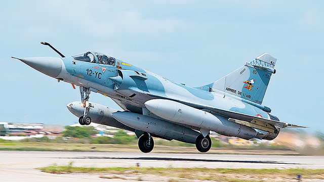 “幻影”2000-5F戰機：一款經典機型的“遲暮進化”